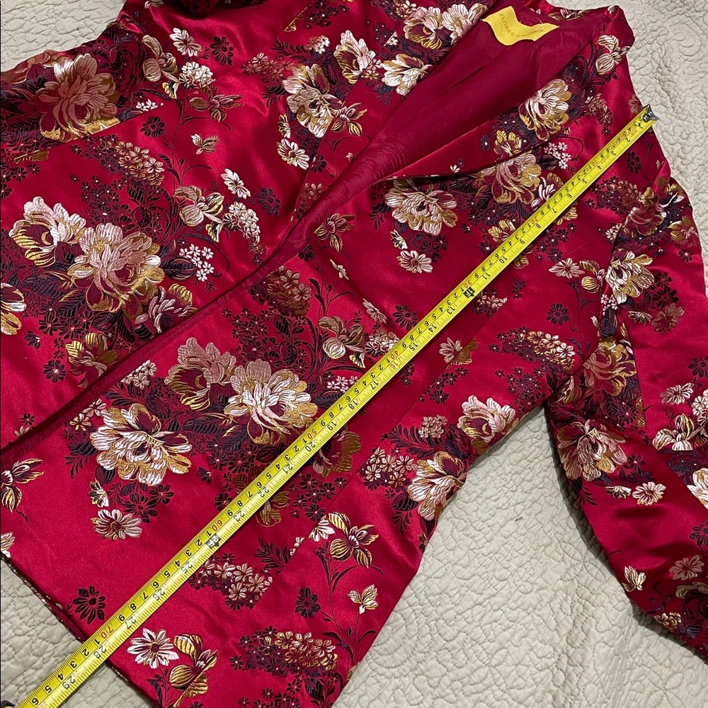 Red brocade silk blend jacket by Flores and Flores - Picture 7 of 8